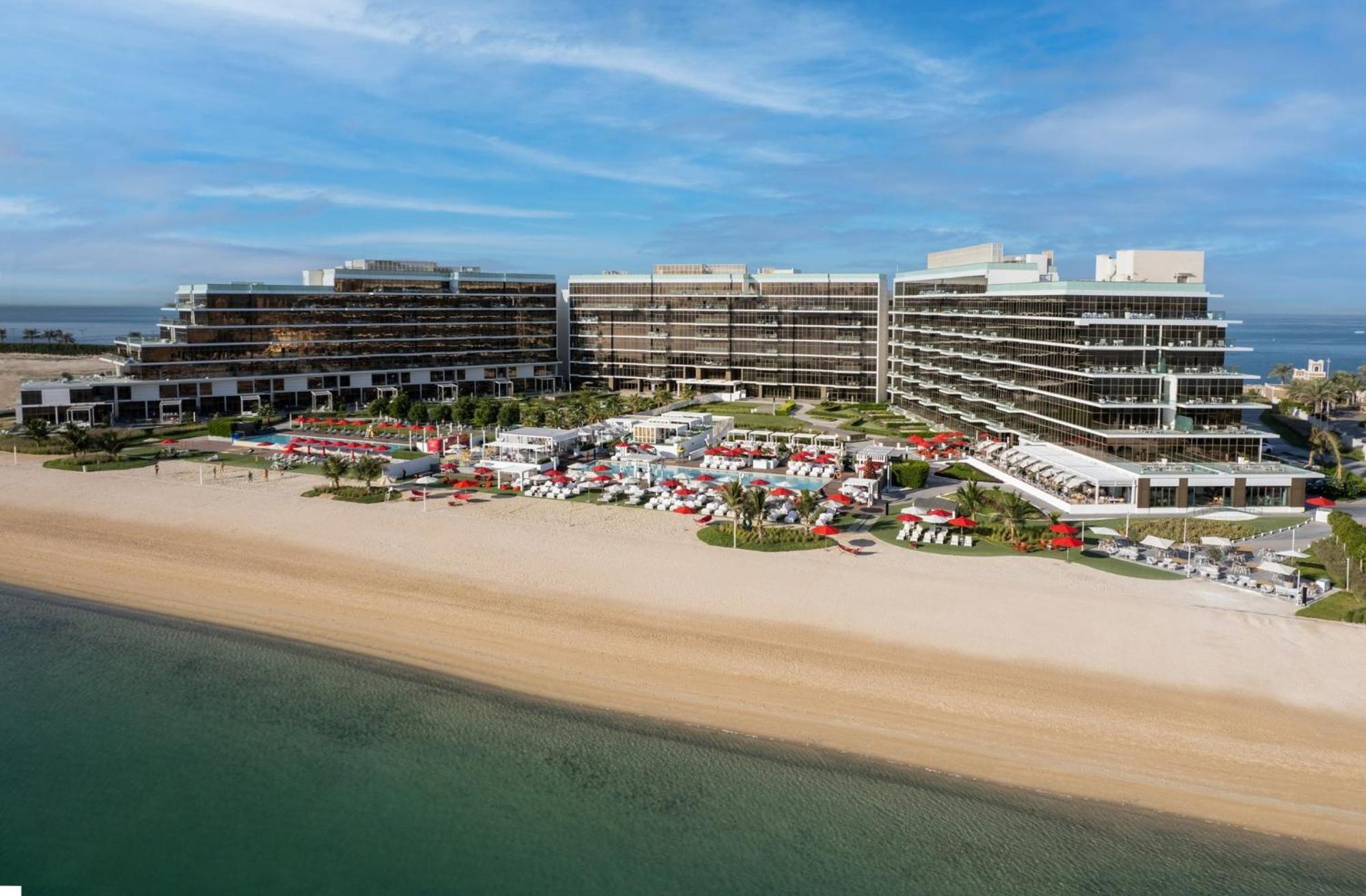 Th8 Palm Dubai Beach Resort, Vignette Collection By Ihg Esterno foto Hilton Alexandria